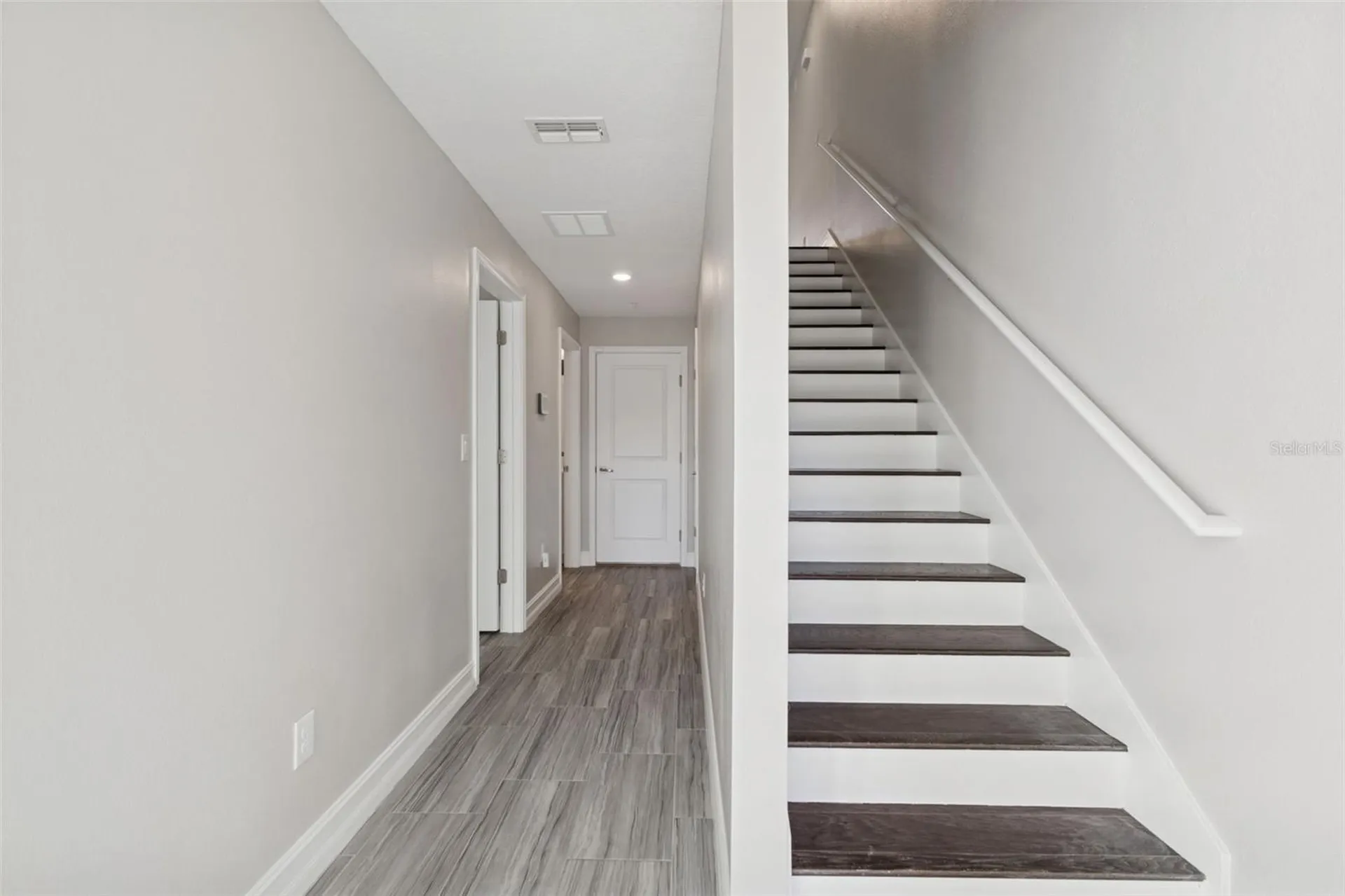 4921 W Paul Avenue Tampa FL 33611