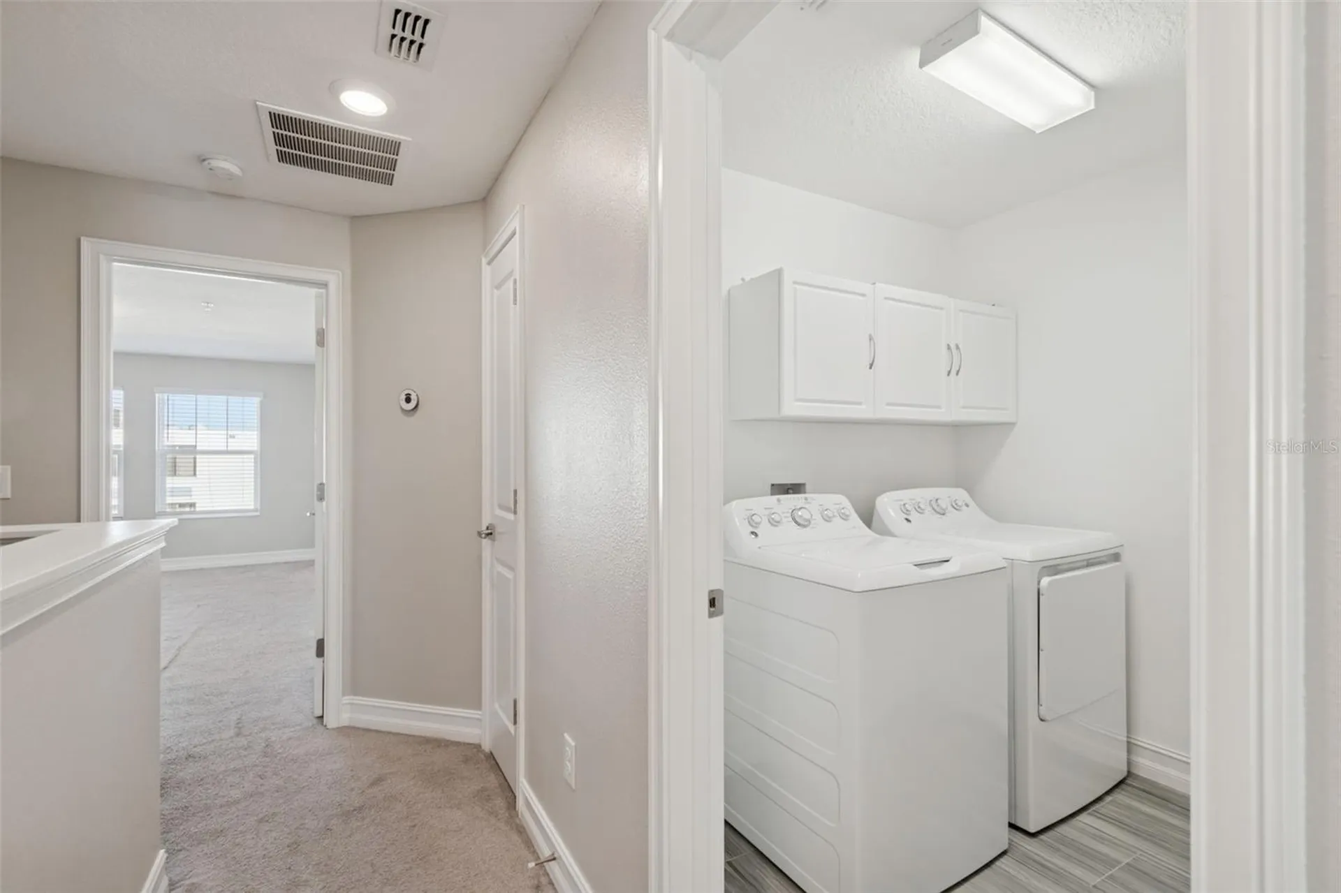 4921 W Paul Avenue Tampa FL 33611