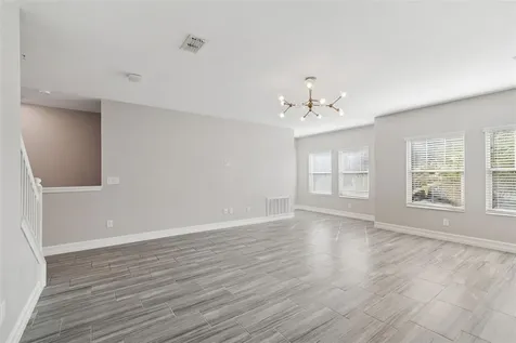 4921 W Paul Avenue Tampa FL 33611
