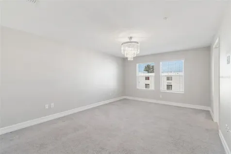 4921 W Paul Avenue Tampa FL 33611