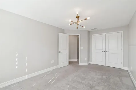 4921 W Paul Avenue Tampa FL 33611