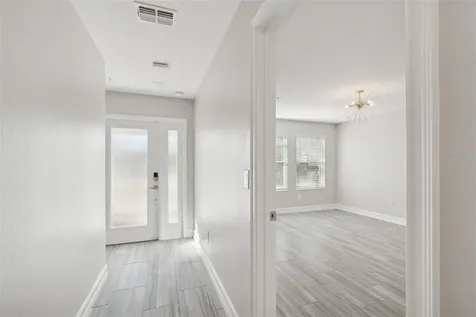 4921 W Paul Avenue Tampa FL 33611