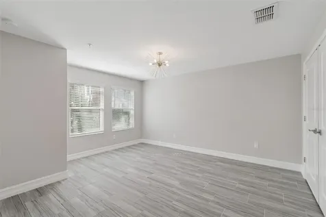 4921 W Paul Avenue Tampa FL 33611