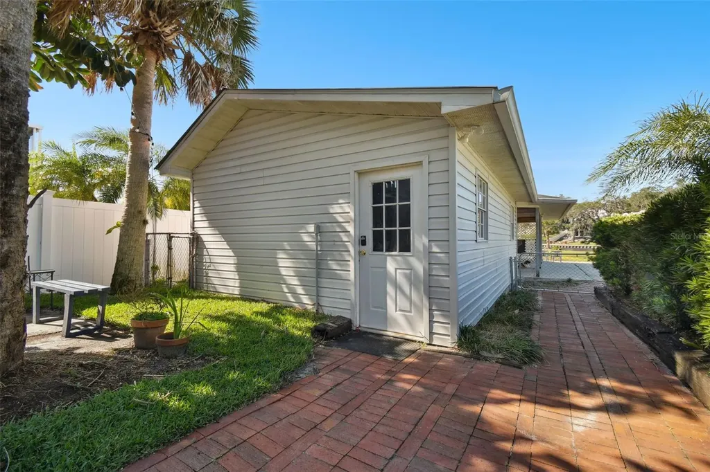 6128 Oak Ridge Avenue New Port Richey FL 34653