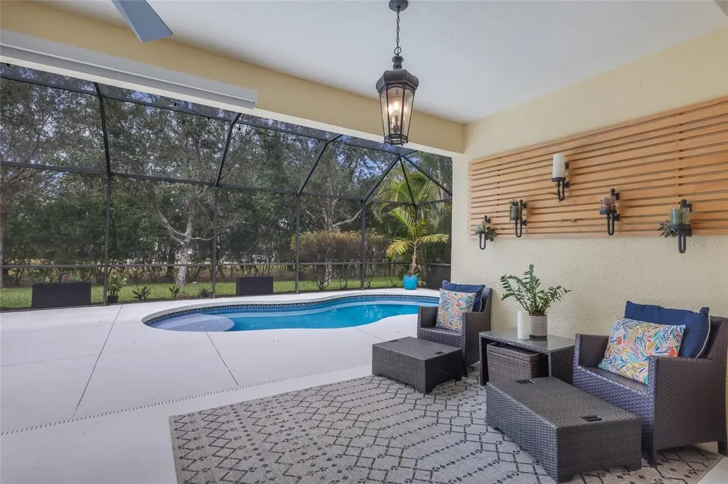 12026 Forest Park Circle Bradenton FL 34211
