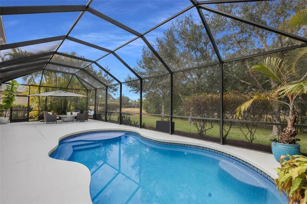 12026 Forest Park Circle Bradenton FL 34211