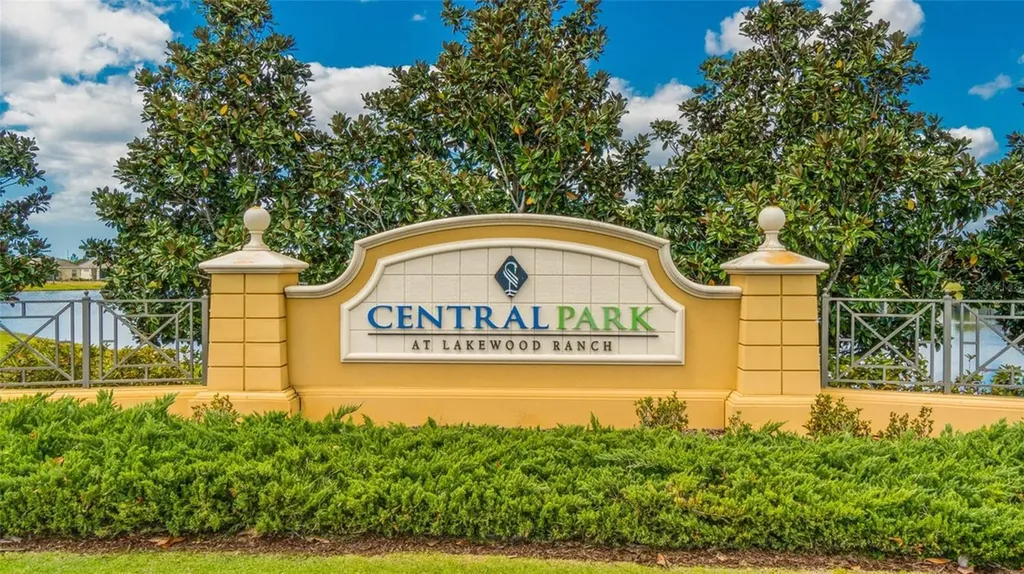 12026 Forest Park Circle Bradenton FL 34211