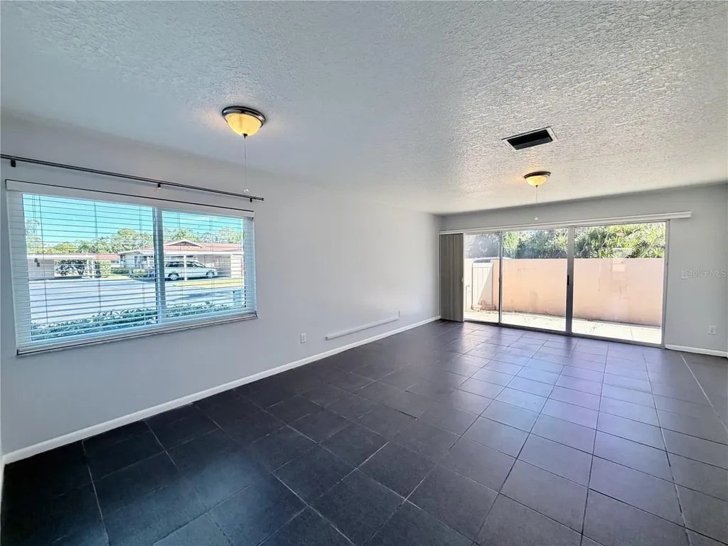 2284 Oak Neck Road Clearwater FL 33763