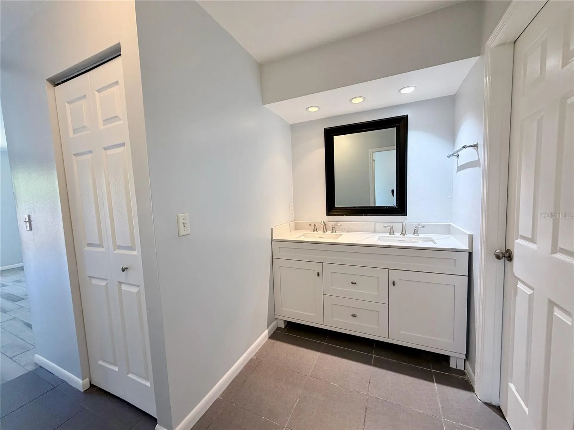 2284 Oak Neck Road Clearwater FL 33763