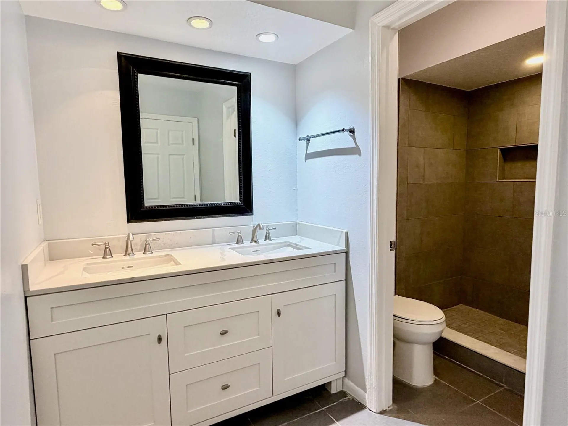 2284 Oak Neck Road Clearwater FL 33763