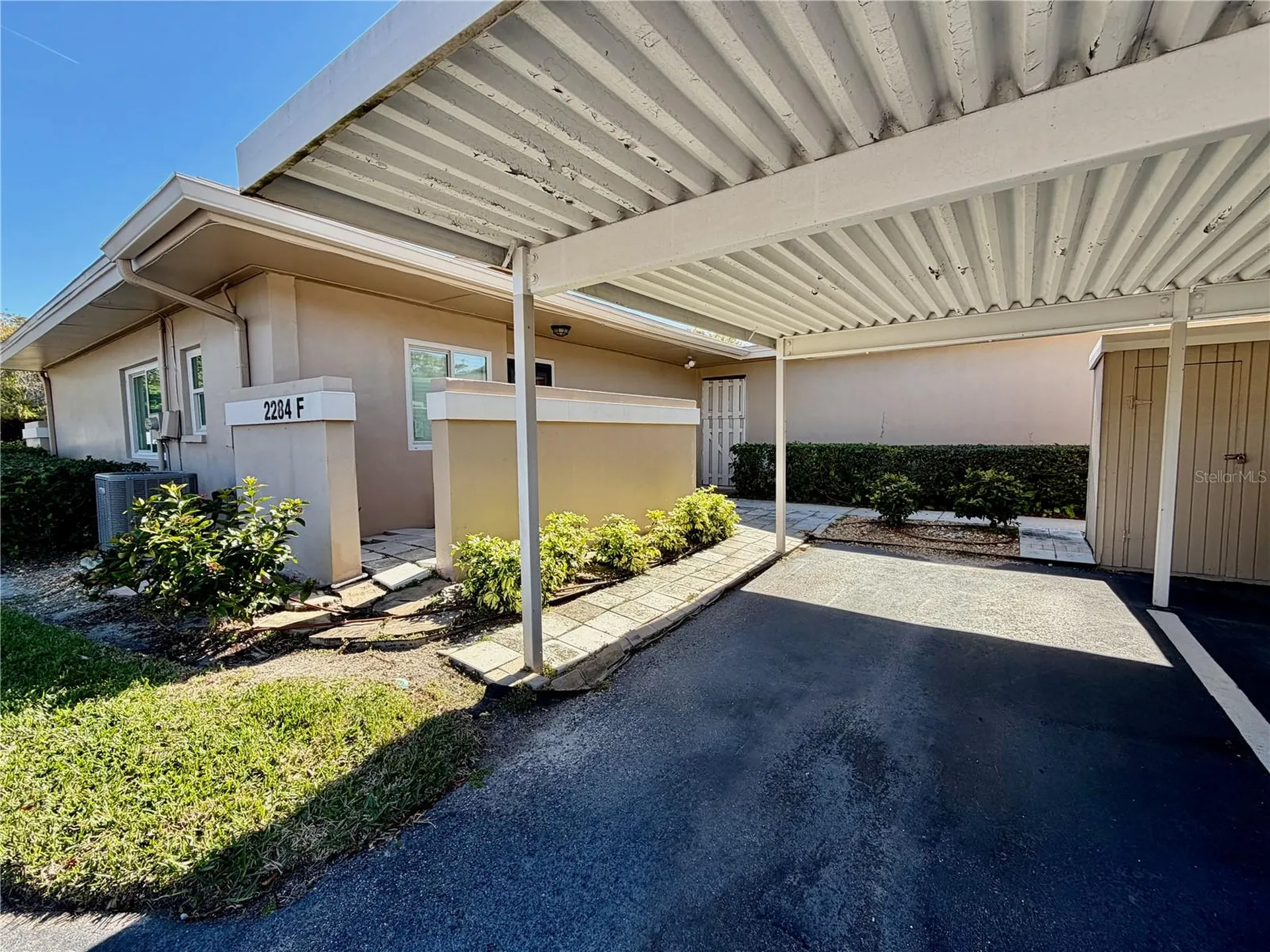 2284 Oak Neck Road Clearwater FL 33763