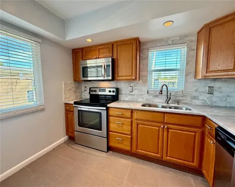 2284 Oak Neck Road Clearwater FL 33763