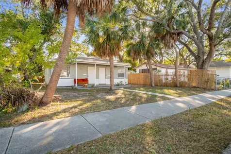 610 16th Avenue S St Petersburg FL 33701