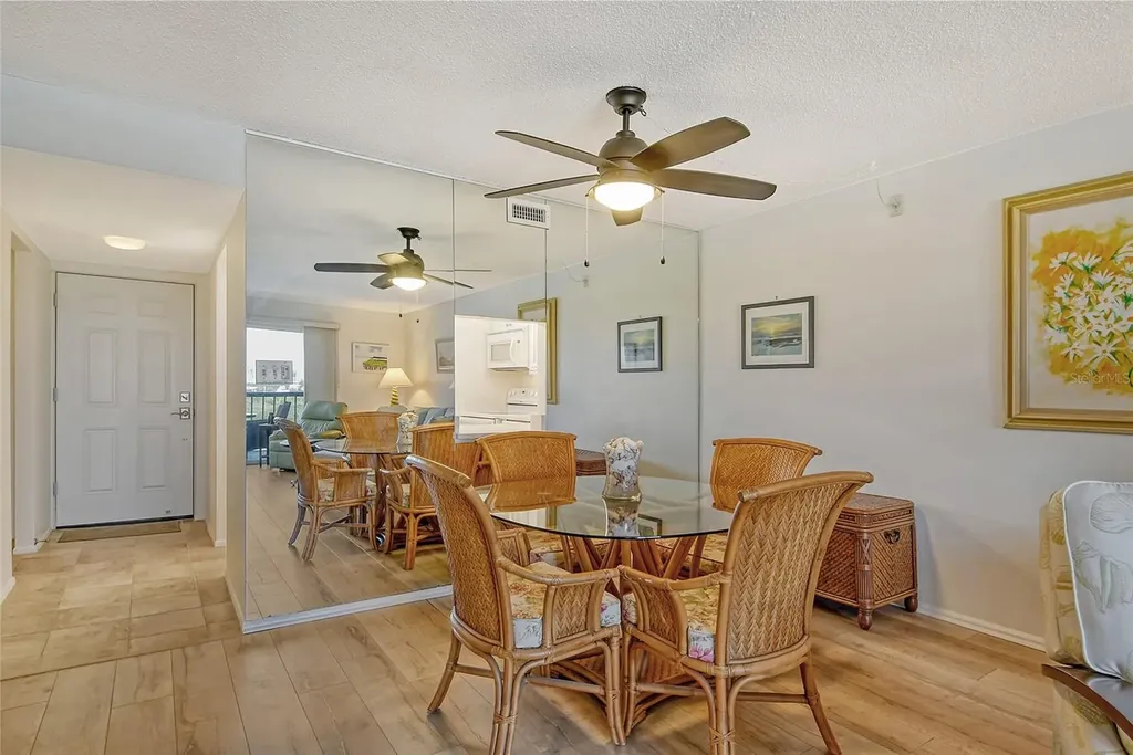 9397 Midnight Pass Road Sarasota FL 34242