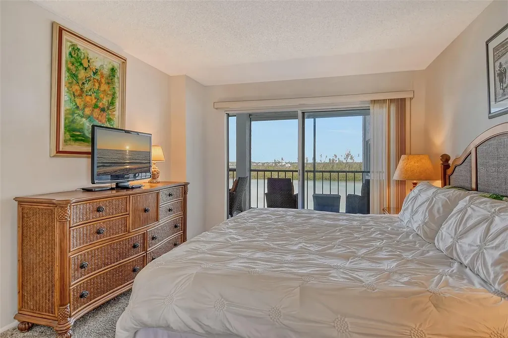 9397 Midnight Pass Road Sarasota FL 34242