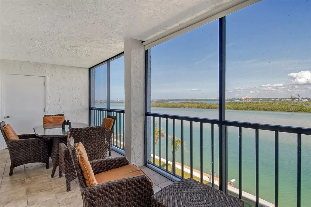 9397 Midnight Pass Road Sarasota FL 34242