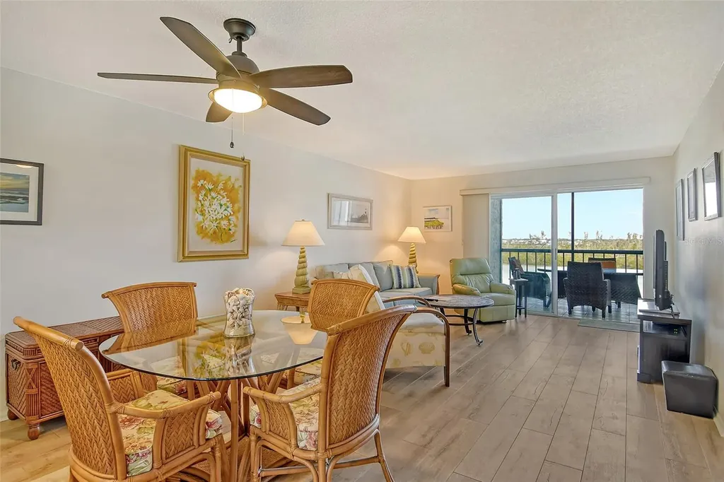 9397 Midnight Pass Road Sarasota FL 34242