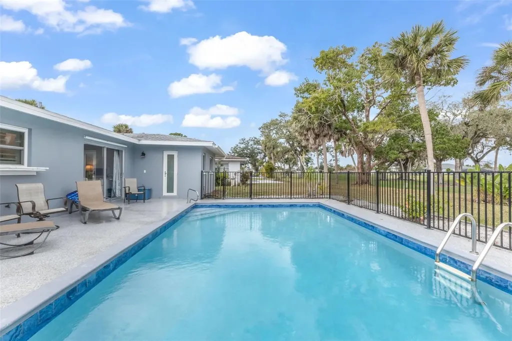 16 Oakland Hills Place Rotonda West FL 33947