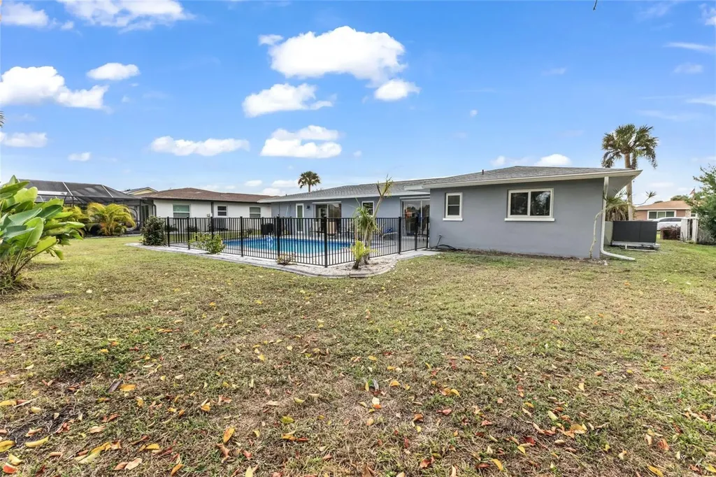 16 Oakland Hills Place Rotonda West FL 33947