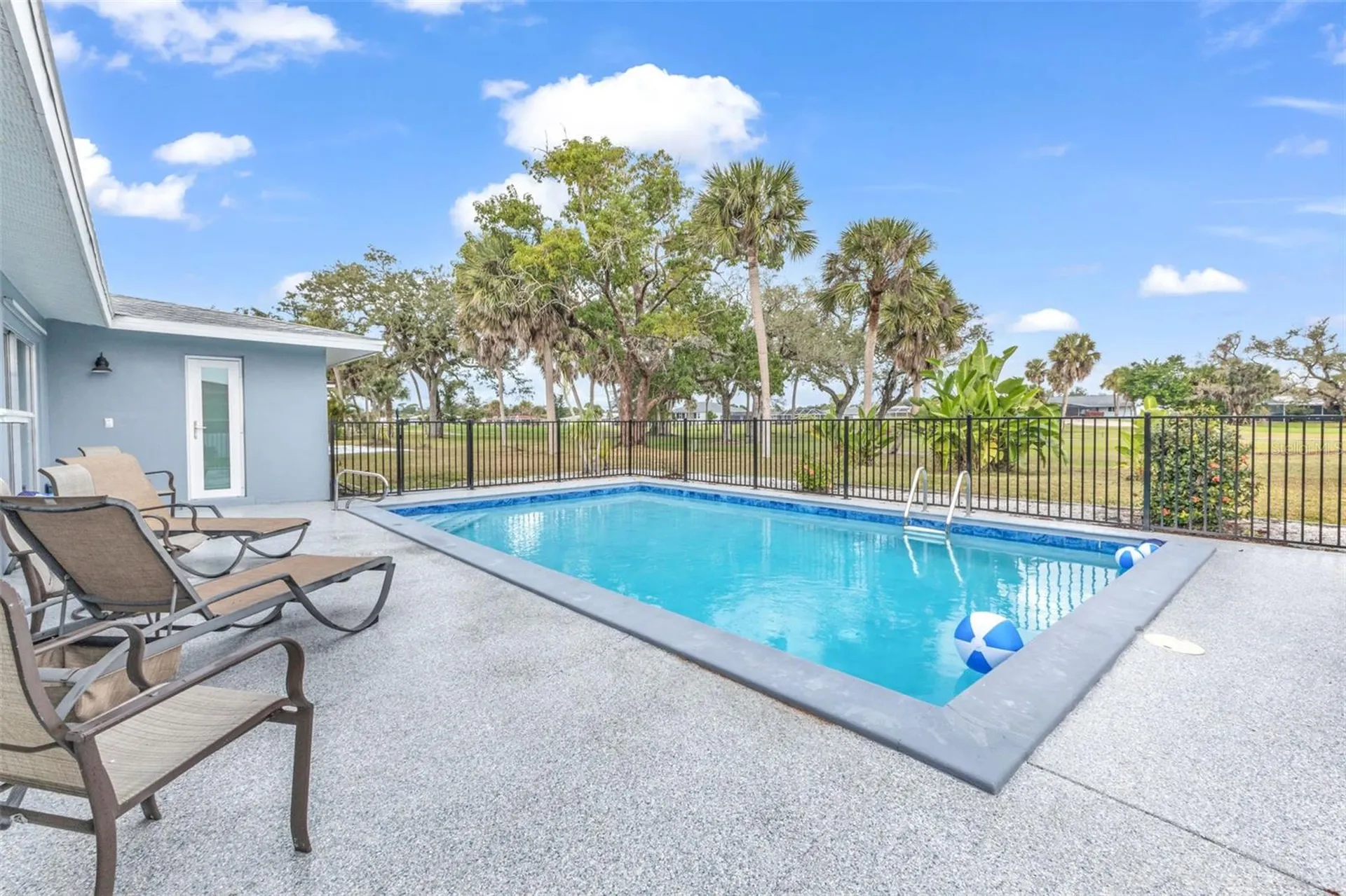16 Oakland Hills Place Rotonda West FL 33947