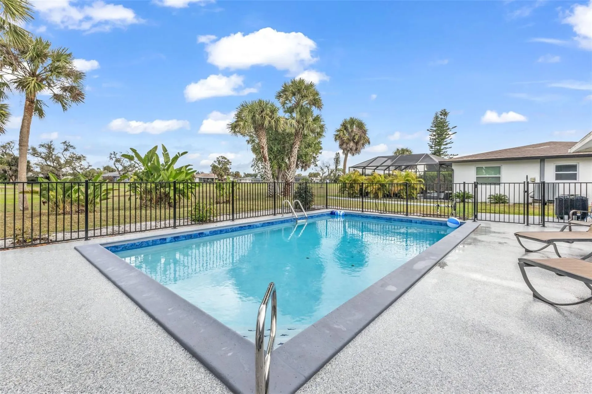 16 Oakland Hills Place Rotonda West FL 33947