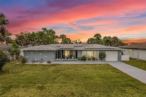 16 Oakland Hills Place Rotonda West FL 33947