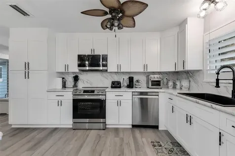 16 Oakland Hills Place Rotonda West FL 33947