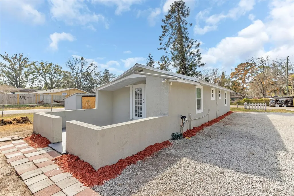 2121 Woodland Drive Apopka FL 32703