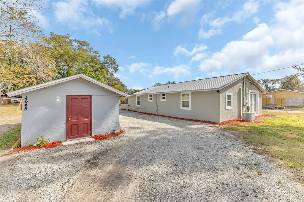 2121 Woodland Drive Apopka FL 32703