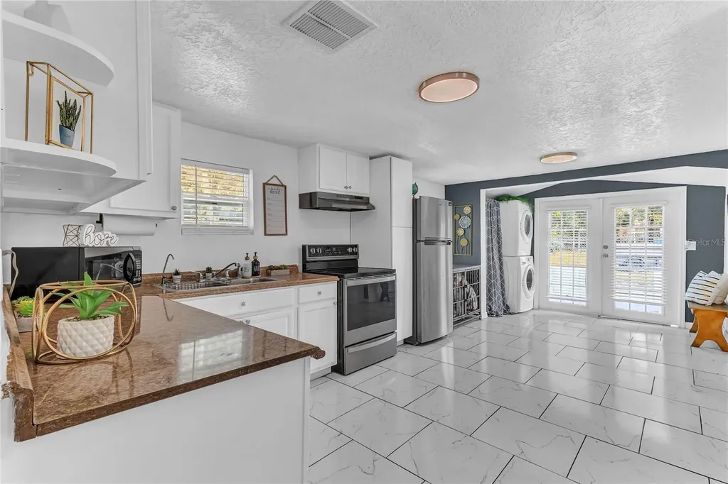 2121 Woodland Drive Apopka FL 32703