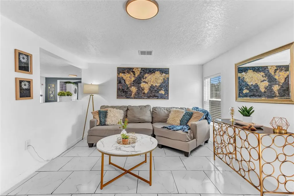 2121 Woodland Drive Apopka FL 32703