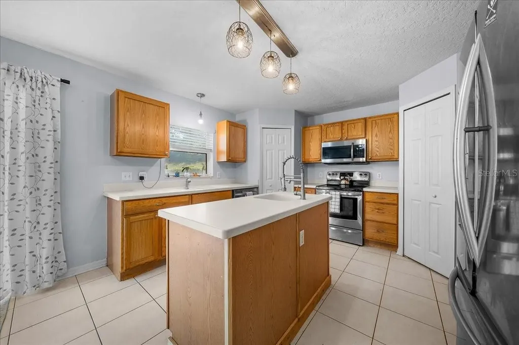 888 Marietta Lane Eustis FL 32726
