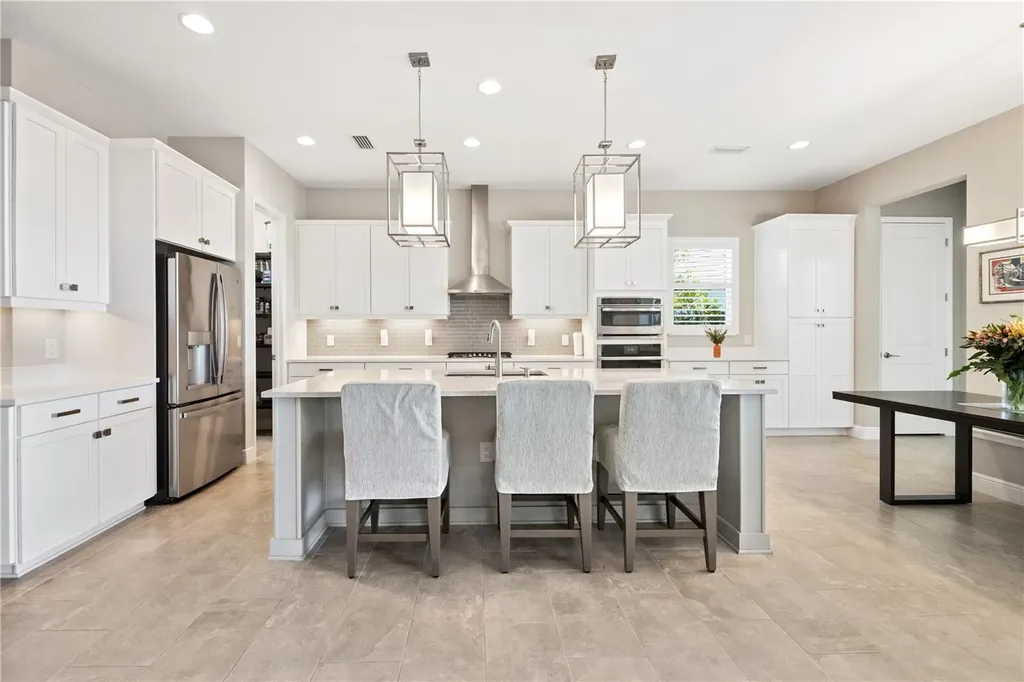 8083 Waterbend Trail Sarasota FL 34240