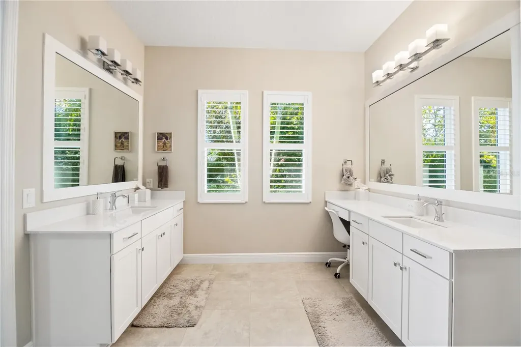 8083 Waterbend Trail Sarasota FL 34240