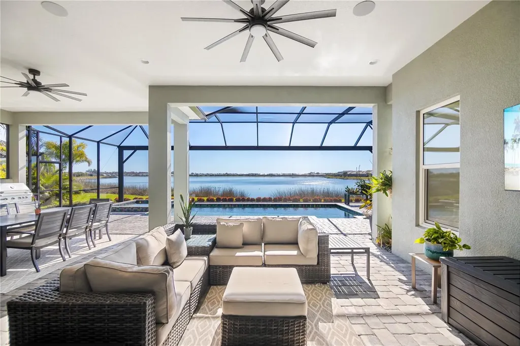 8083 Waterbend Trail Sarasota FL 34240
