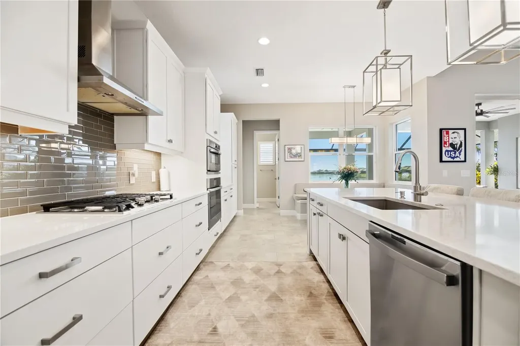 8083 Waterbend Trail Sarasota FL 34240