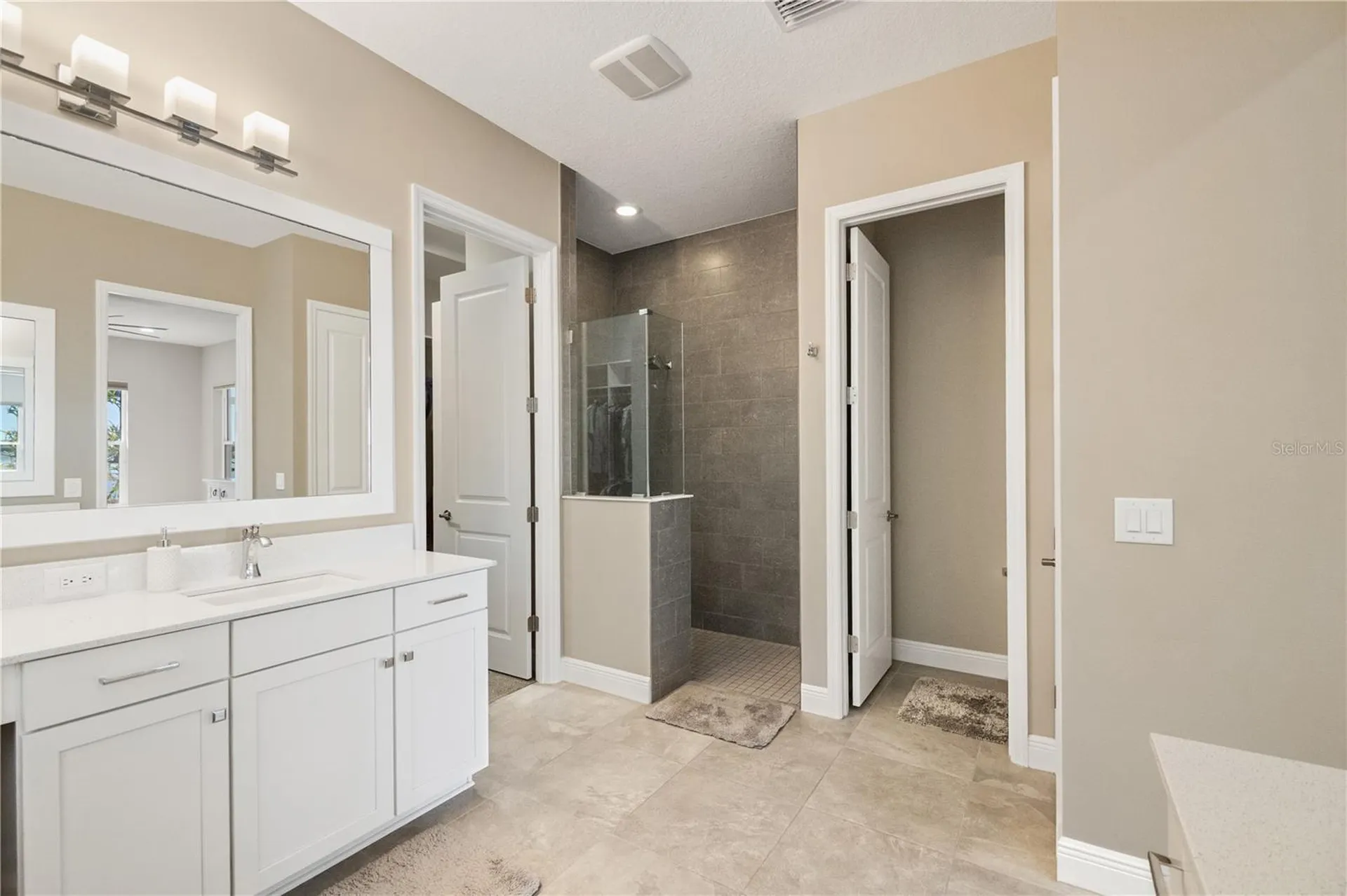 8083 Waterbend Trail Sarasota FL 34240