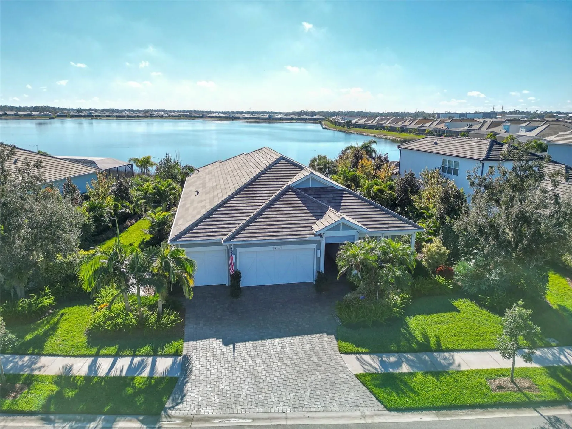 8083 Waterbend Trail Sarasota FL 34240