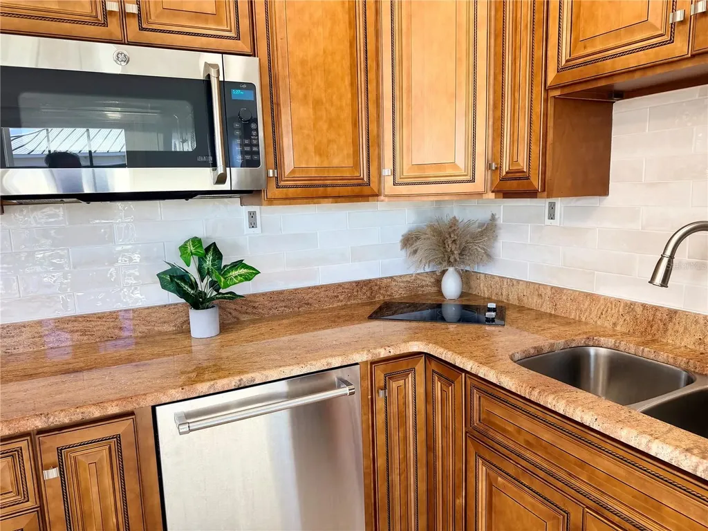 9404 SE 49th Terrace Webster FL 33597