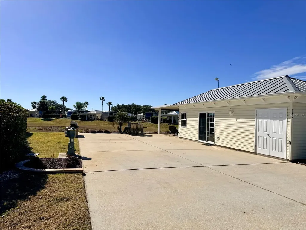 9404 SE 49th Terrace Webster FL 33597