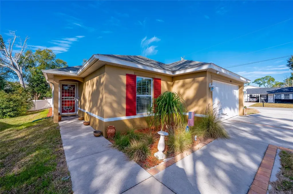 812 Hamilton Street New Smyrna Beach FL 32168