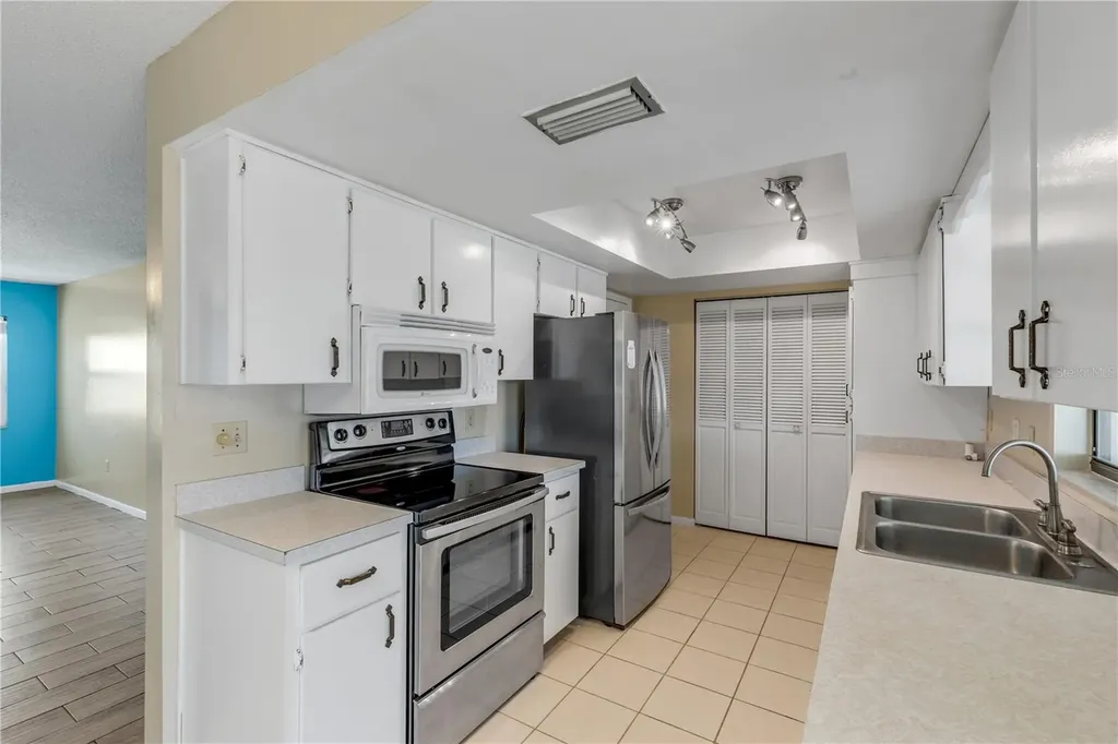 26 Laughing Gull Lane Edgewater FL 32141
