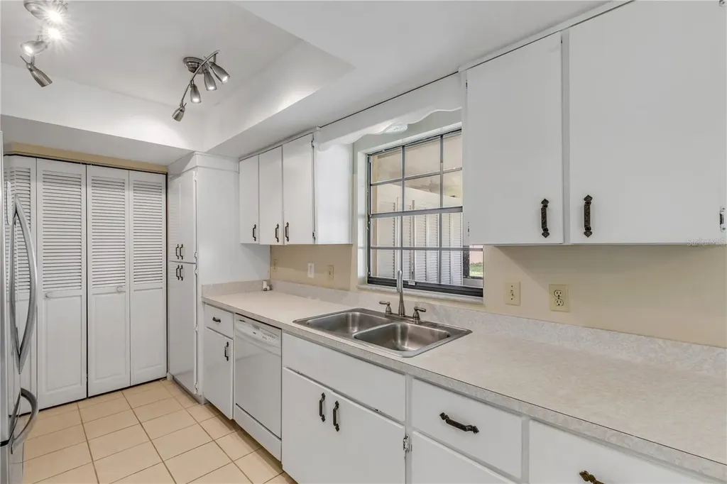 26 Laughing Gull Lane Edgewater FL 32141