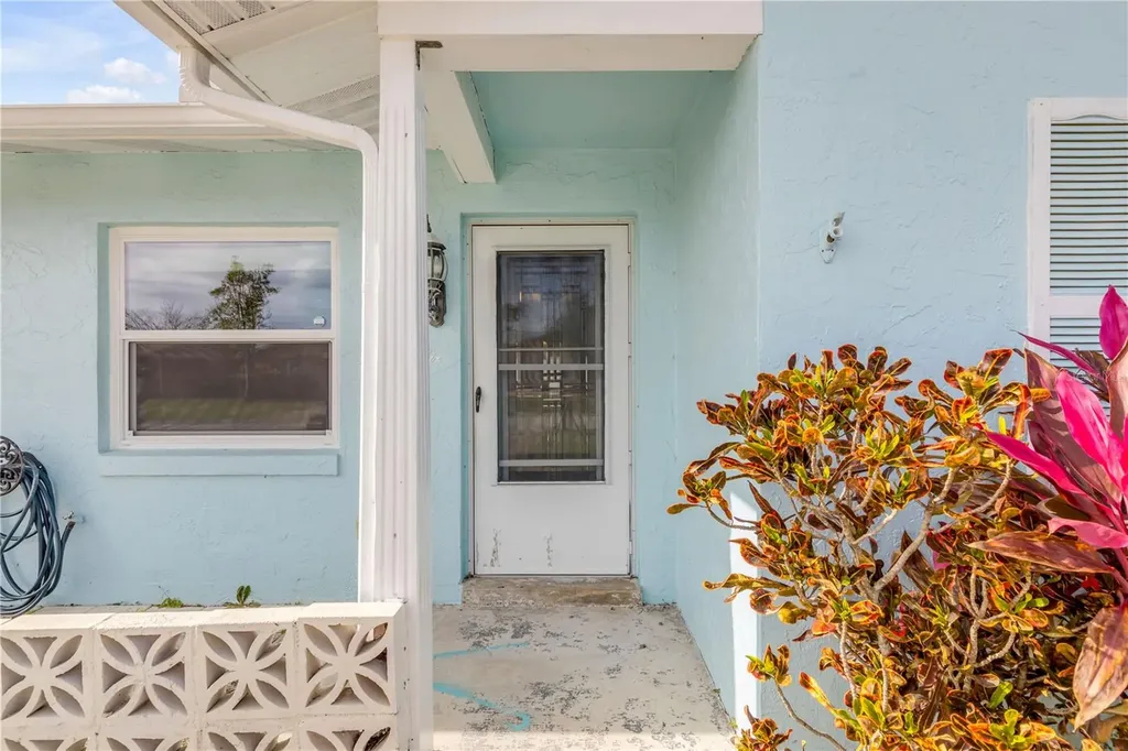 26 Laughing Gull Lane Edgewater FL 32141