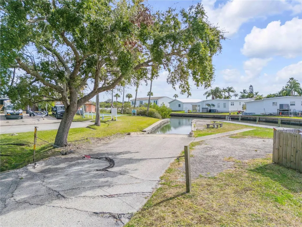 26 Laughing Gull Lane Edgewater FL 32141