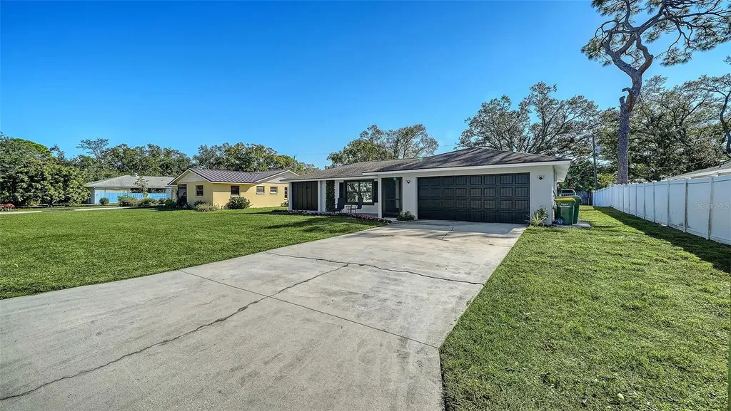 2660 Colorado Street Sarasota FL 34237