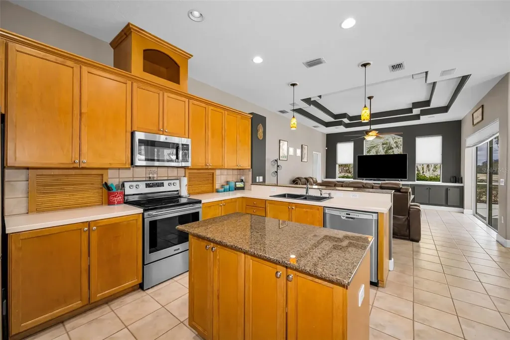 34539 Merion Court Dade City FL 33525