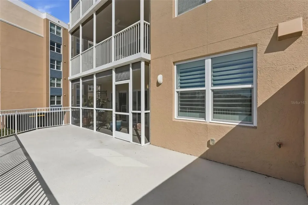960 Starkey Road Largo FL 33771