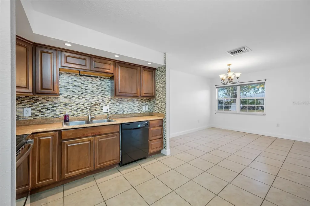 4104 W Leila Avenue Tampa FL 33616