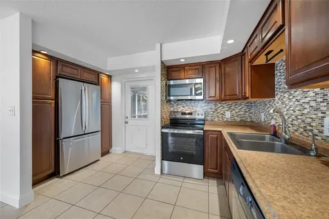 4104 W Leila Avenue Tampa FL 33616